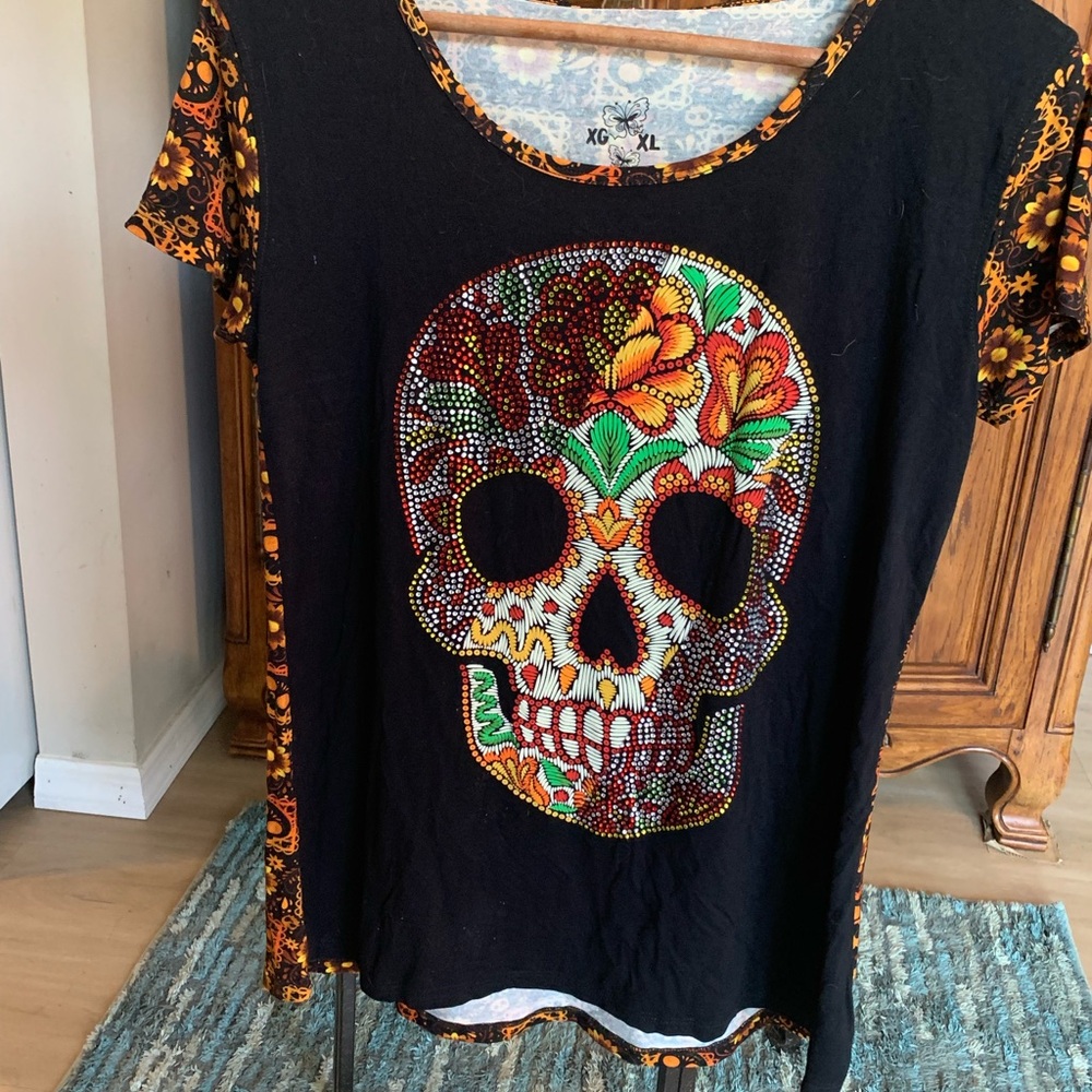 Floral Skull Graphic Black and Orange Tee